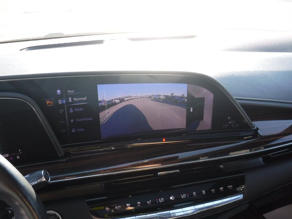 Used 2023 Cadillac Escalade Premium Luxury RWD image 21