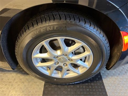 Used 2020 Chrysler Pacifica Touring-L image 10