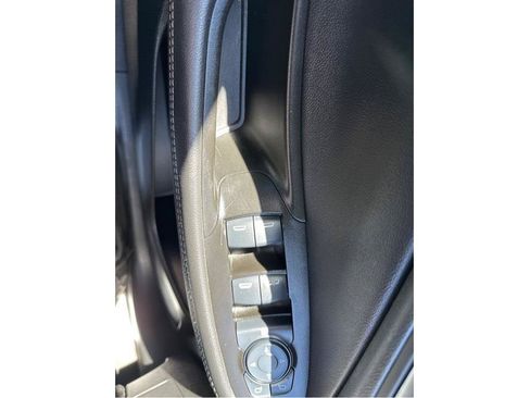 Used 2022 Buick Encore GX Essence w/ Experience Buick Package FWD image 23
