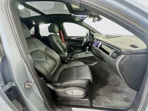 Used 2019 Porsche Macan S image 29