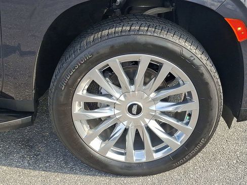 Used 2023 Cadillac Escalade ESV Premium Luxury w/ Performance Package image 7