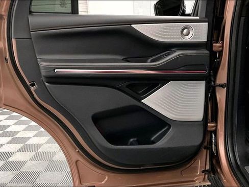 Used 2025 Lincoln Navigator Black Label AWD/4WD image 22