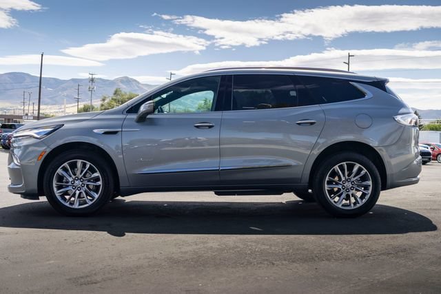 Certified 2024 Buick Enclave Avenir w/ Trailering Package, 5000 lbs. AWD/4WD image 3