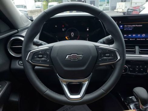 Used 2025 Chevrolet Trax ACTIV w/ Driver Confidence Package FWD image 23