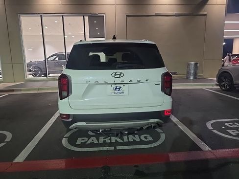 Used 2021 Hyundai Palisade SEL image 4