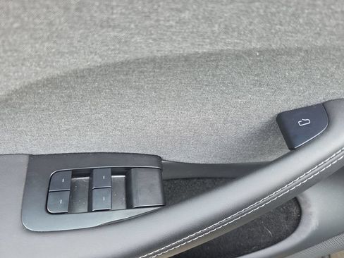 Used 2025 Tesla Model 3 Long Range RWD image 17