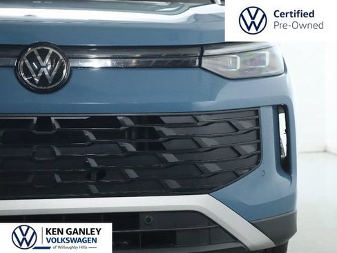 Used 2025 Volkswagen Tiguan SE AWD/4WD image 7