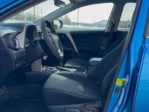 Used 2016 Toyota RAV4 LE image 15