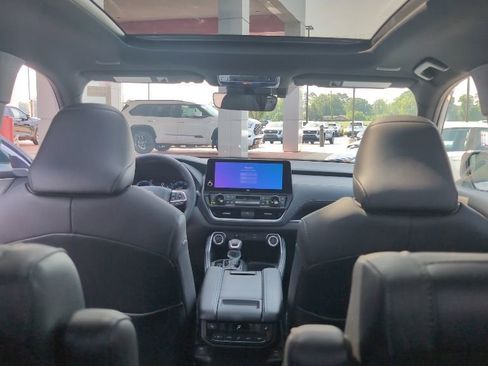 Used 2026 Toyota Grand Highlander AWD Hybrid image 10