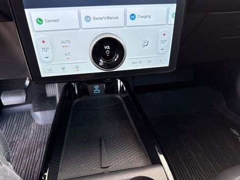 Used 2024 Ford Mustang Mach-E Premium image 25