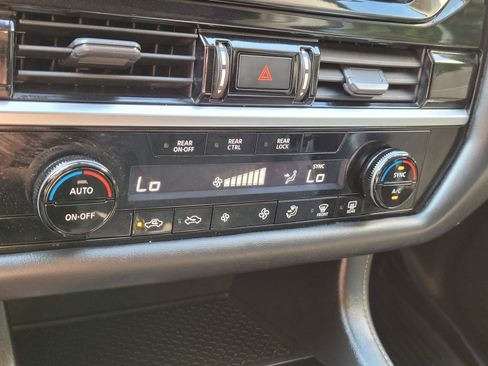 Used 2022 Nissan Pathfinder S FWD image 27
