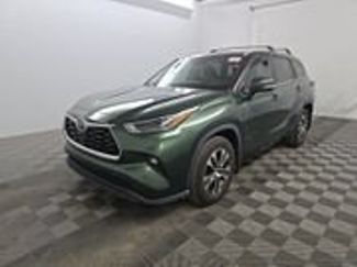 Used 2023 Toyota Highlander FWD video 1