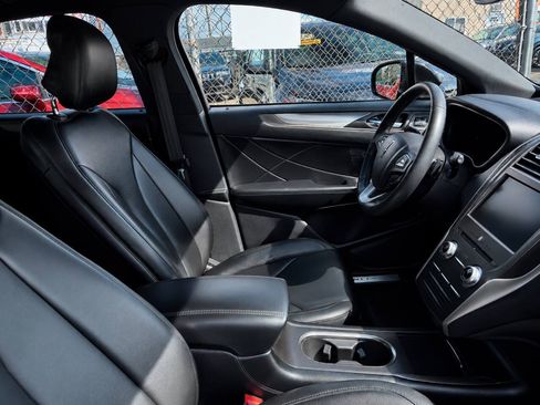 Used 2018 Lincoln MKC Premiere AWD/4WD image 6