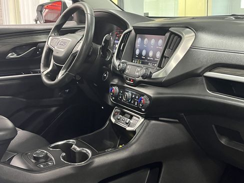 Certified 2022 GMC Terrain SLE w/ Driver Convenience Package AWD/4WD image 9
