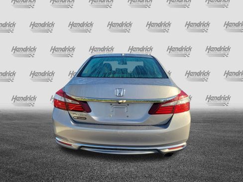 Used 2017 Honda Accord EX-L image 9
