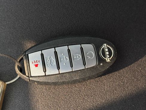 Used 2025 Nissan Altima 2.5 SV FWD image 25