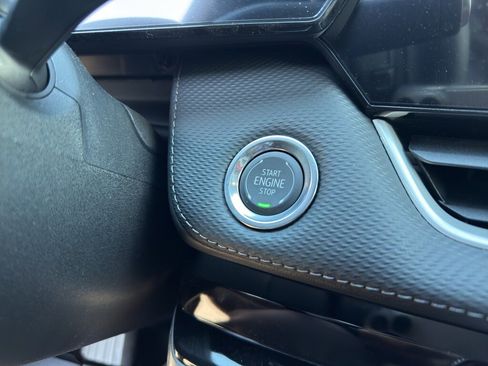 New 2026 Chevrolet Equinox LT w/ Convenience Package II FWD image 13