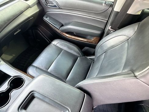Used 2020 Chevrolet Tahoe LT w/ Luxury Package image 24