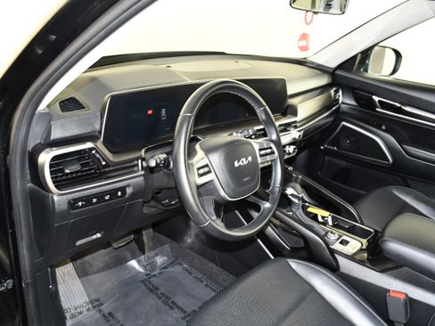 Used 2025 Kia Telluride S AWD/4WD image 37
