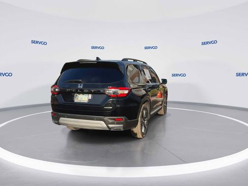 Used 2023 Honda Pilot Touring image 7