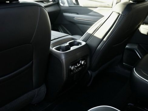 Used 2025 Buick Enclave Avenir w/ Super Cruise Package image 31