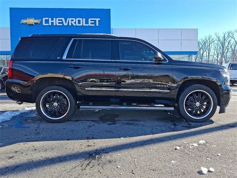 Used 2017 Chevrolet Tahoe LT w/ LT Signature Package image 7