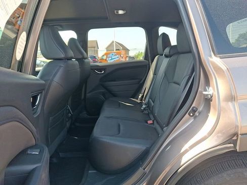 Used 2025 Subaru Forester Limited AWD/4WD image 11