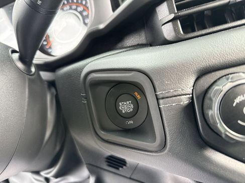 Used 2024 Jeep Wrangler Sahara image 19