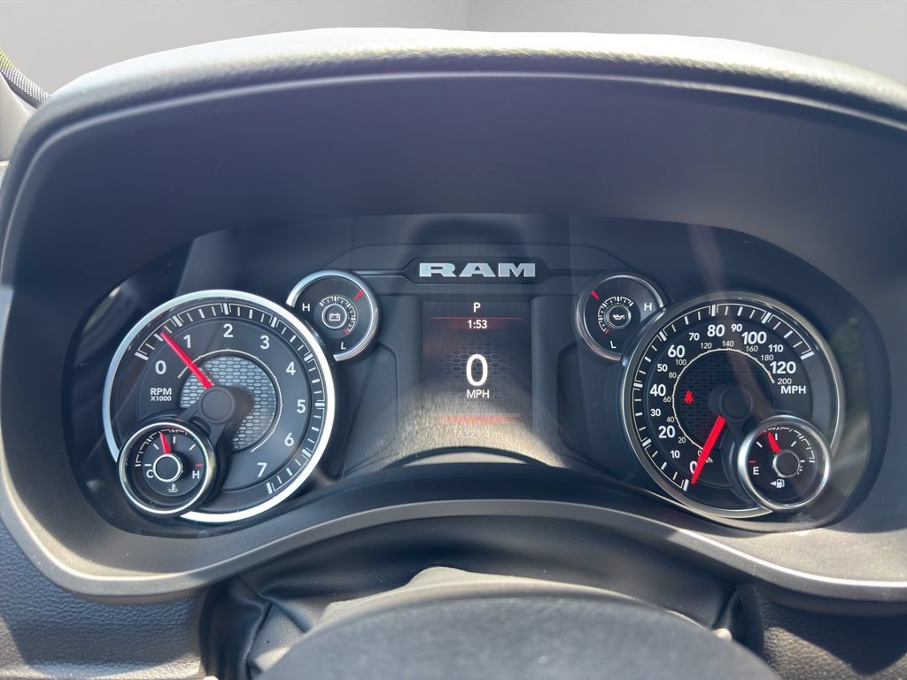 Used 2025 RAM 1500 Big Horn RWD image 30