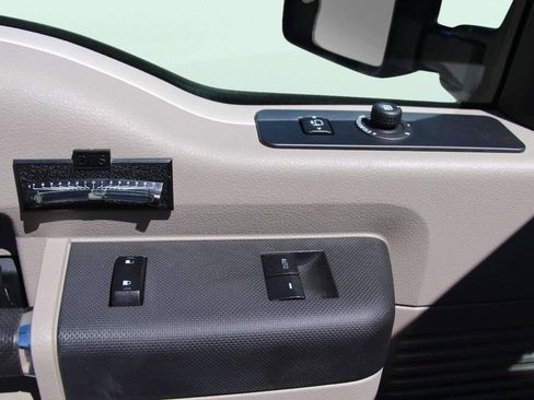 Used 2010 Ford F250 XLT AWD/4WD image 26