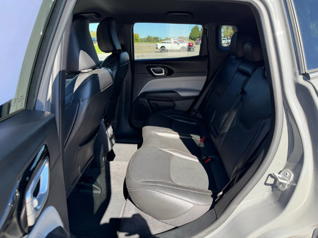 Used 2023 Jeep Compass Limited AWD/4WD image 10