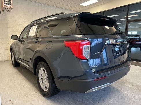Used 2023 Ford Explorer XLT w/ Equipment Group 202A AWD/4WD image 3