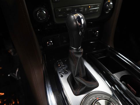 Used 2020 Nissan Armada Platinum w/ Platinum Reserve Package image 23