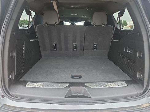 Used 2025 GMC Yukon XL Denali RWD image 26