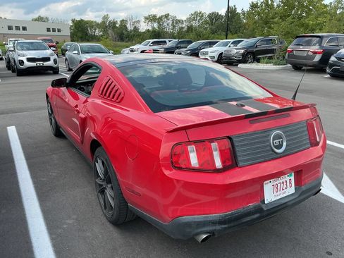 Used 2010 Ford Mustang GT Premium RWD image 3