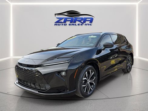 Used 2025 Toyota Crown Signia image 3