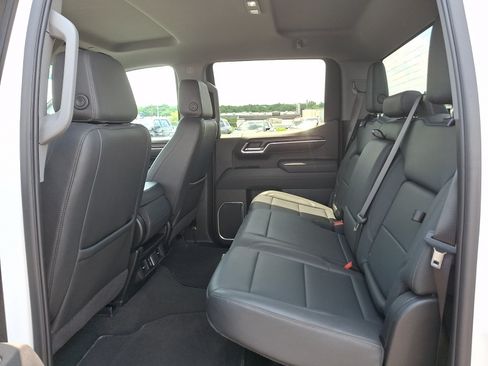 Used 2025 GMC Sierra 1500 SLT AWD/4WD image 10