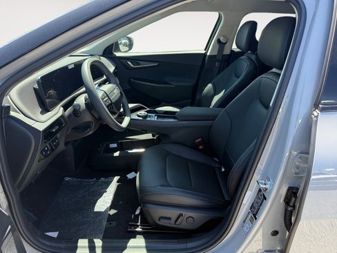 New 2026 Kia EV6 Wind RWD image 10