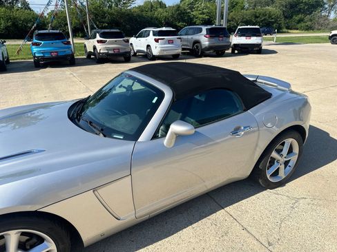 Used 2009 Saturn Sky RWD image 16