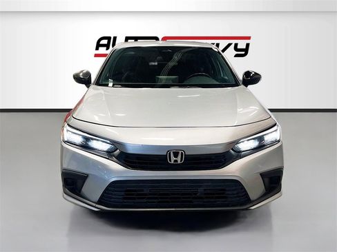 Used 2022 Honda Civic Sport image 2