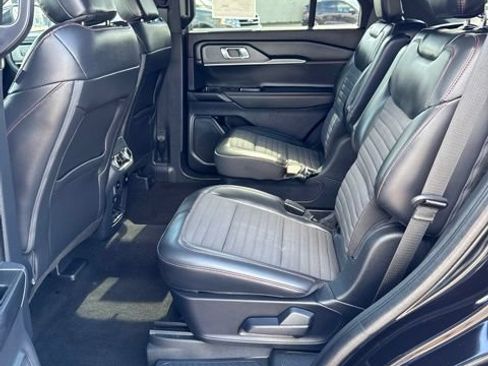 Certified 2025 Ford Explorer ST-Line w/ Premium Package AWD/4WD image 14