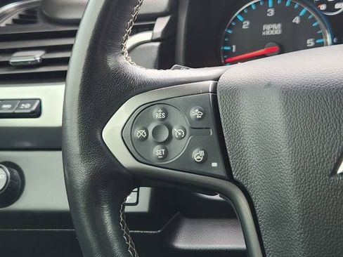Used 2019 Chevrolet Suburban Premier RWD image 28