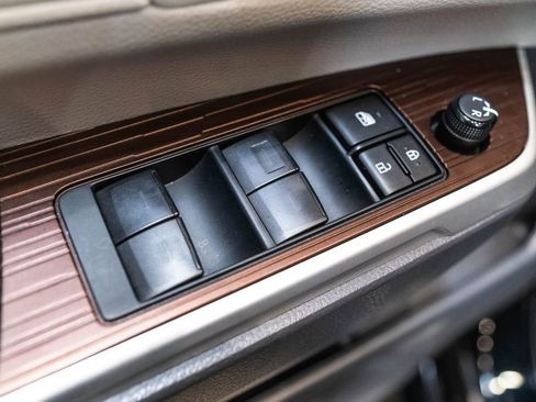 Used 2024 Toyota Sienna LE image 20