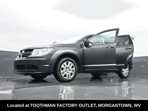 Used 2019 Dodge Journey SE FWD image 33