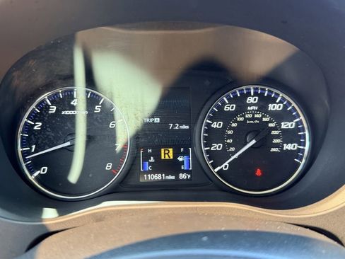 Used 2020 Mitsubishi Outlander ES image 32