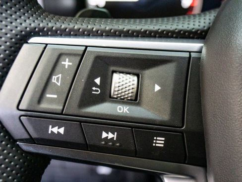 New 2025 Mitsubishi Outlander SE image 10