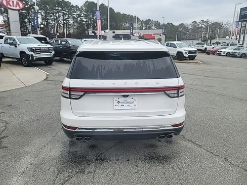 Used 2023 Lincoln Aviator Reserve image 6