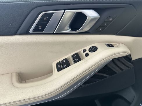 Used 2021 BMW X5 xDrive40i w/ Convenience Package image 17