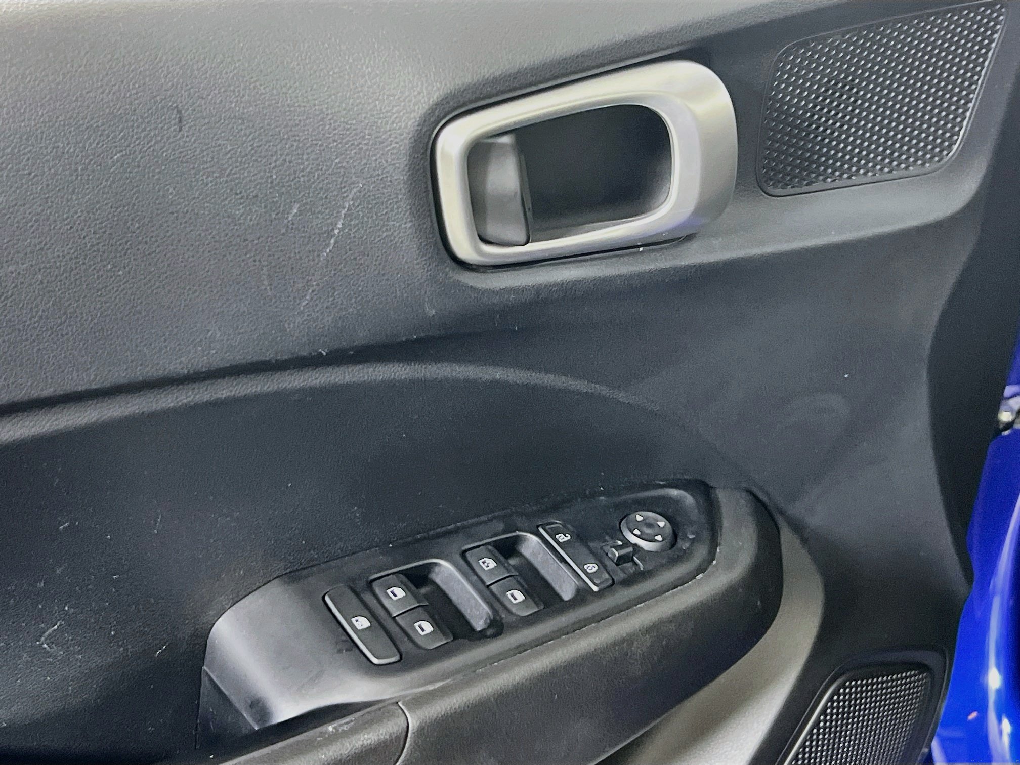 Used 2023 Hyundai Venue SEL FWD image 17