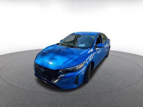 Used 2025 Nissan Sentra SV image 9